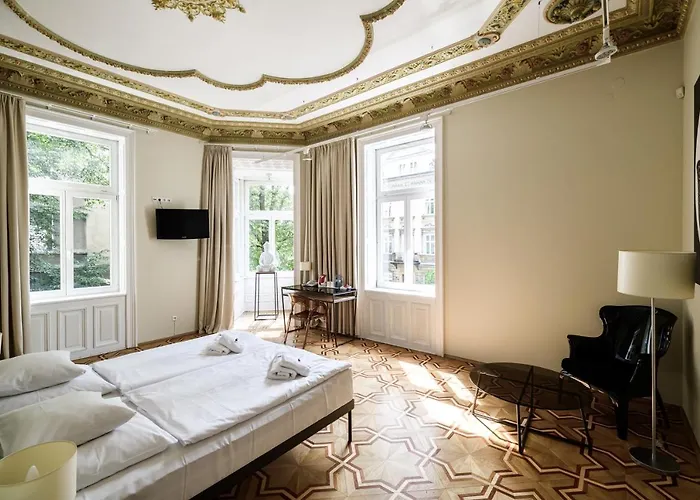 Home Aparthotel