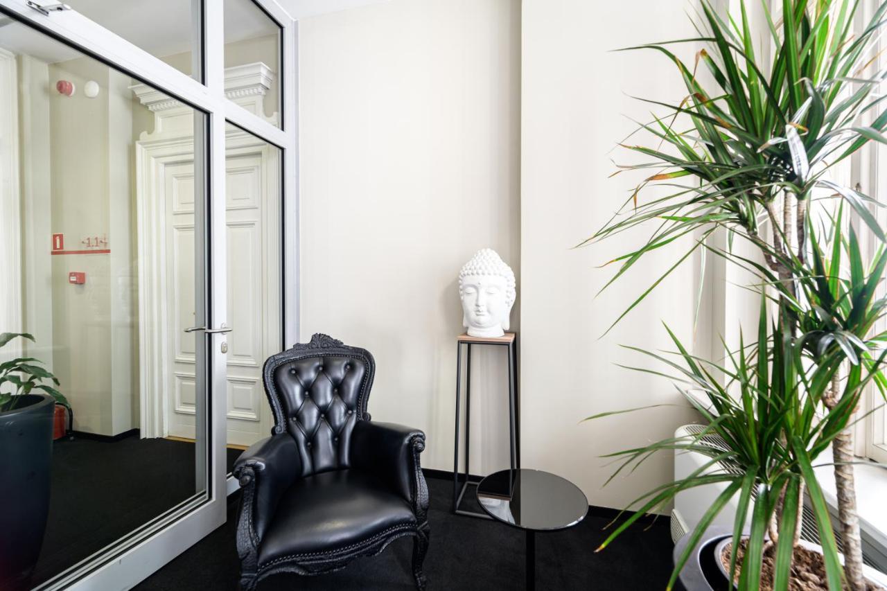 Home Aparthotel Hotel apartamentowy 4*