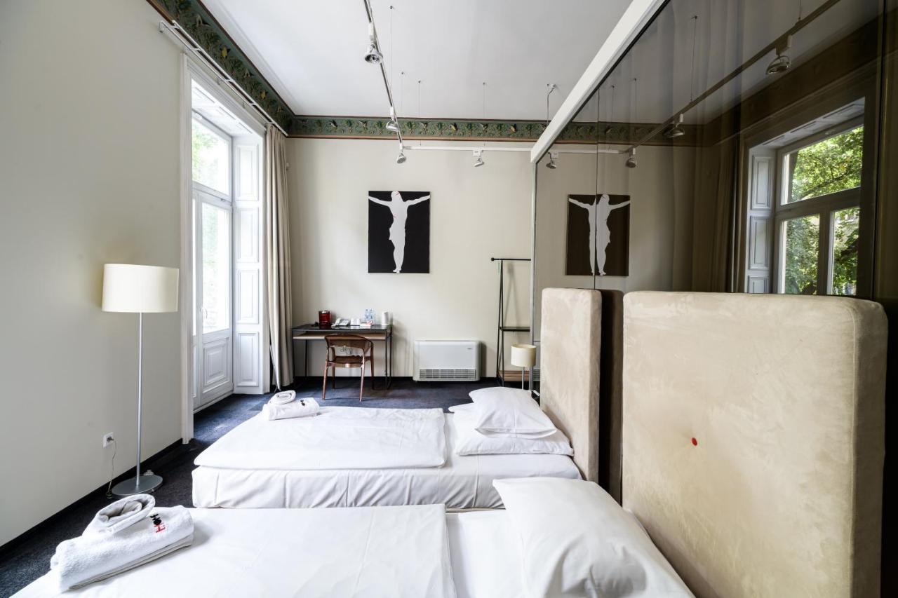 Home Aparthotel Hotel apartamentowy 4*